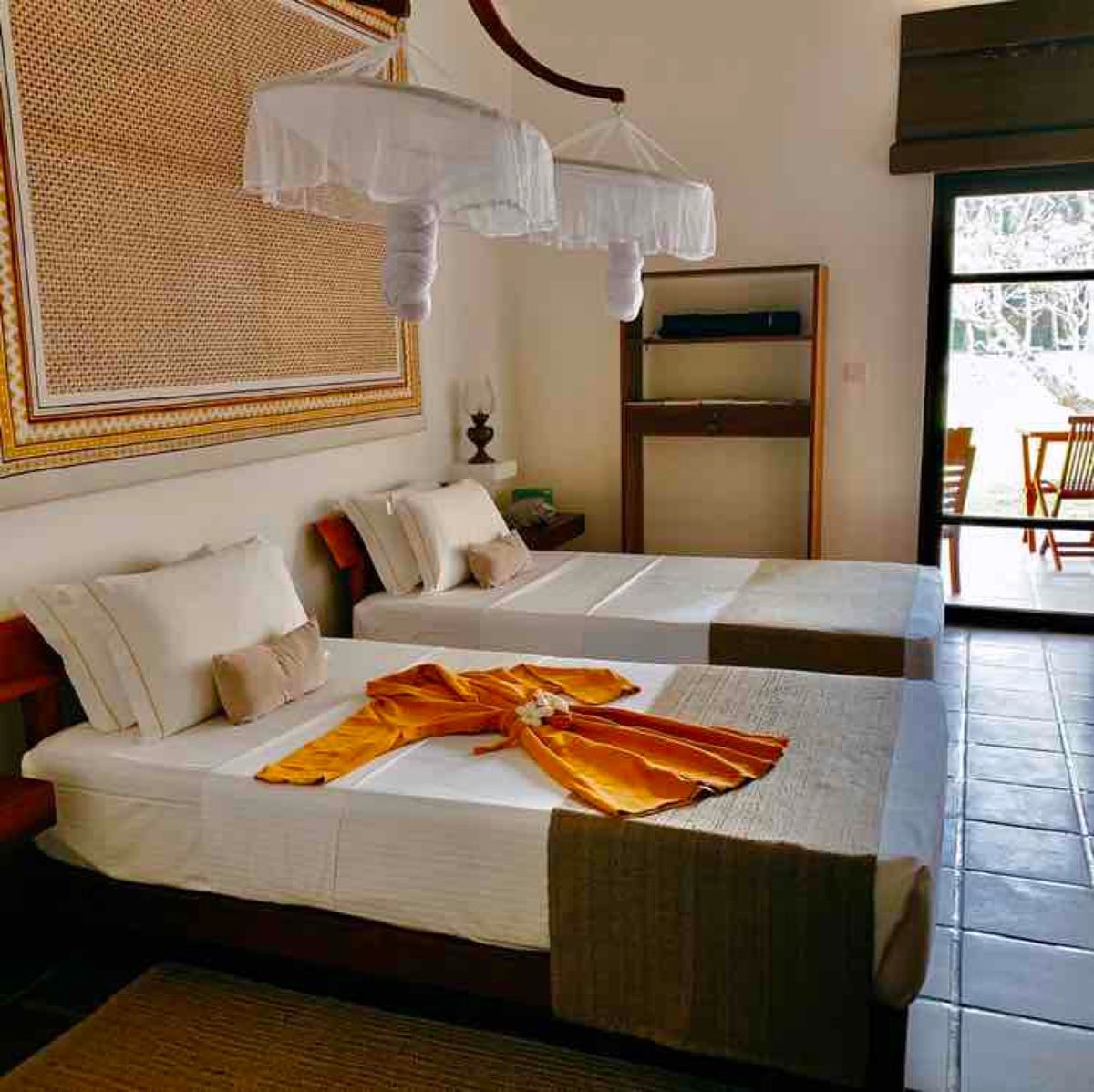 スリランカ3日目はハバラナから車で6時間くらいかけて、西海岸のベルーワラに...