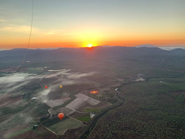 オーストラリア連邦・ケアンズ「年末年始ケアンズ」の写真：熱気球から初日の出🌅