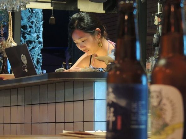 台湾・小琉球「2019年 高雄→小琉球」の写真：台湾のビールバーがあった。