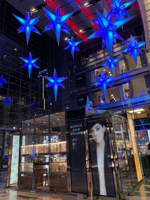 クリスマスシーズンのNYは街中デコレーションされててワクワクしてしまう