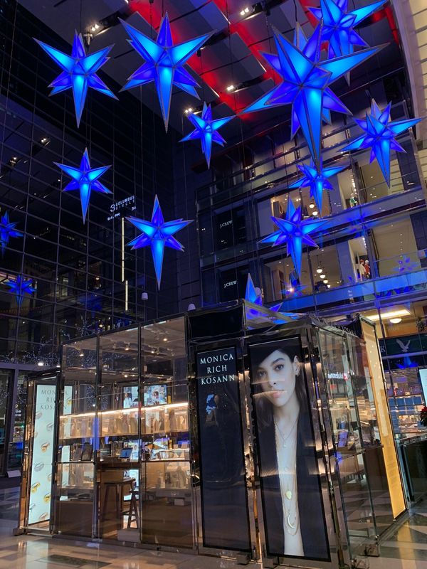 アメリカ(米国)・NY「New York」の写真：クリスマスシーズンのNYは街中デコレーシ...