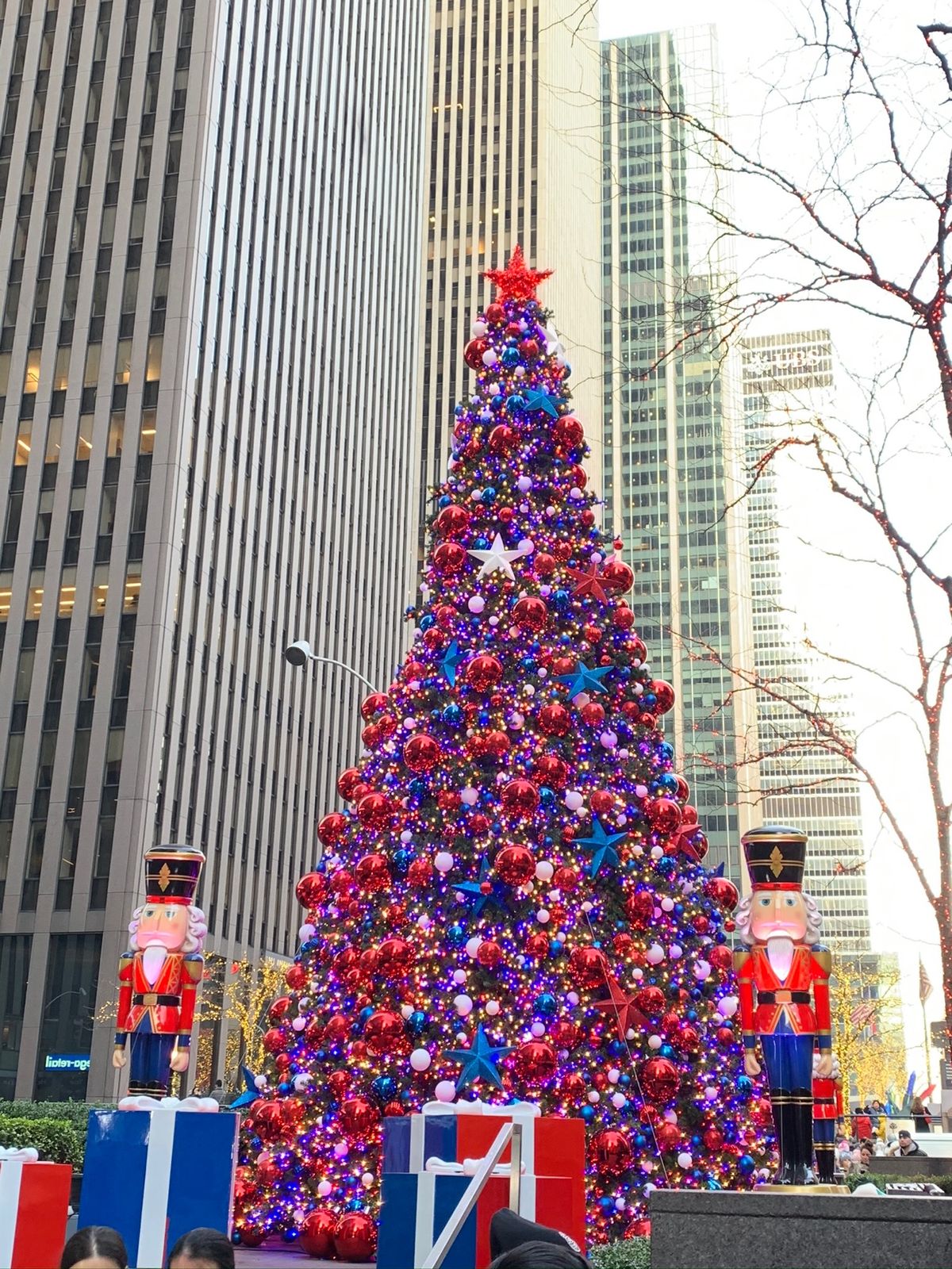 クリスマスシーズンのNYは街中デコレーションされててワクワクしてしまう