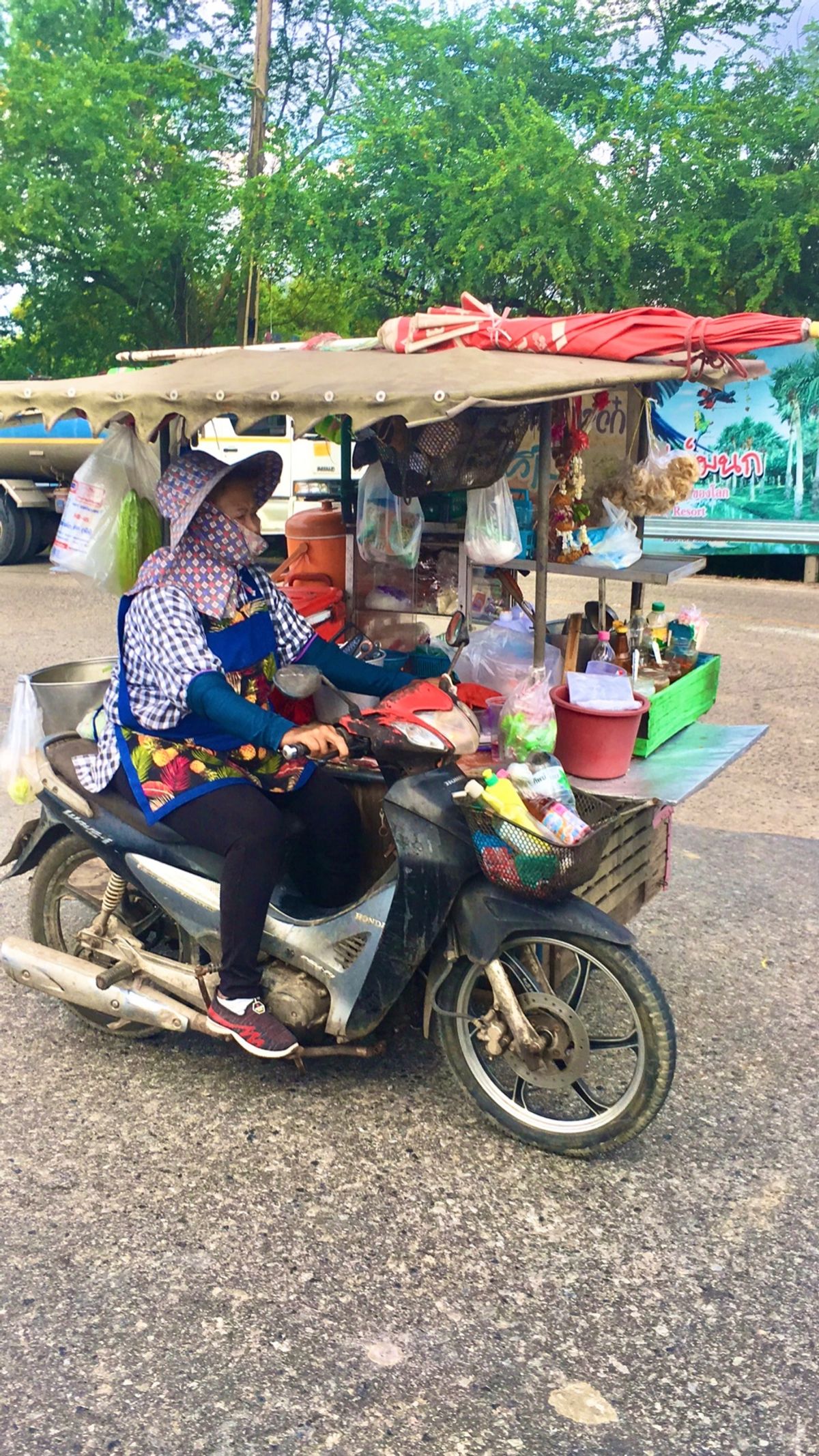 チェチューンサオ(ピンクのガネーシャ)
とThe Deckからみるサンセッ...