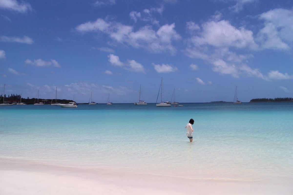 12/30 イルデパン日帰りツアー。
クトビーチとカヌメラビーチ。
透...