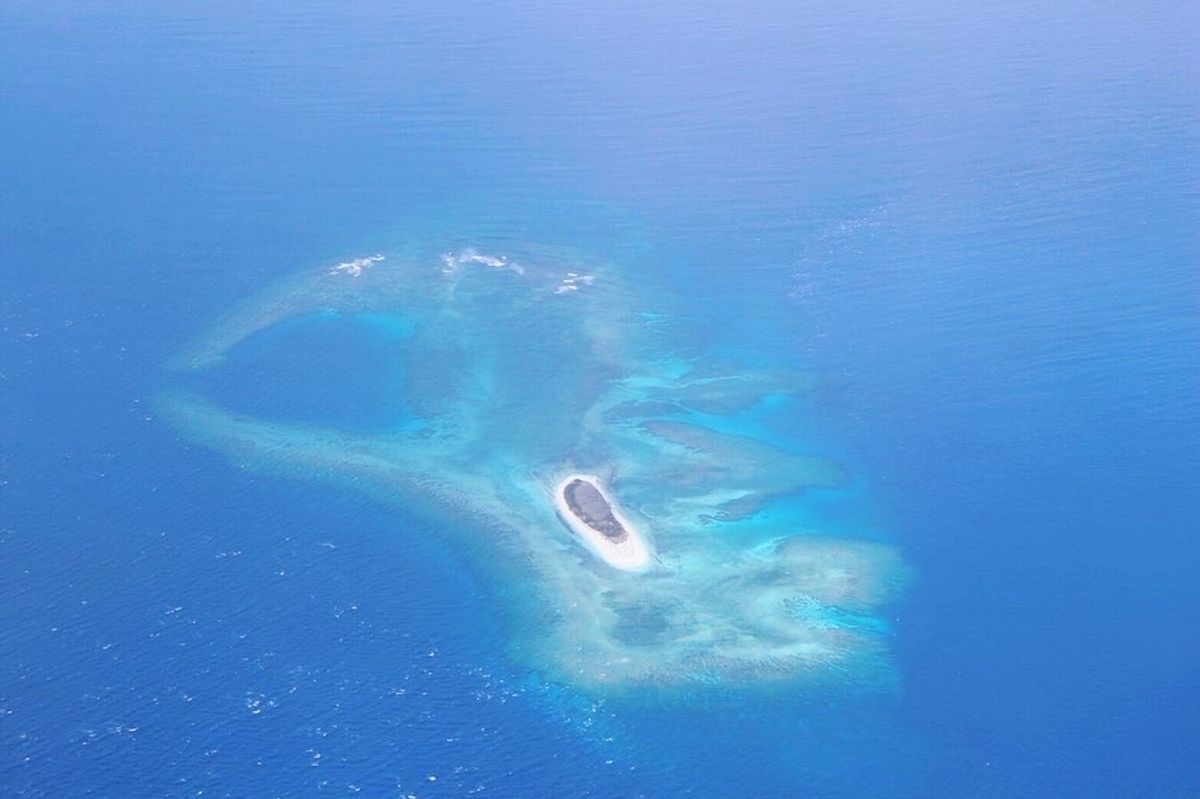 12/30 イルデパン日帰りツアー。
クトビーチとカヌメラビーチ。
透...