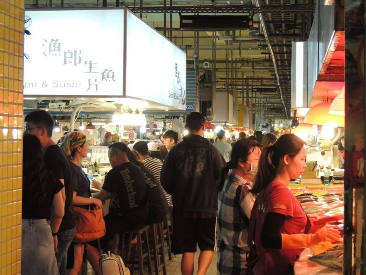 東港ー小琉球を結ぶ東港のマーケット