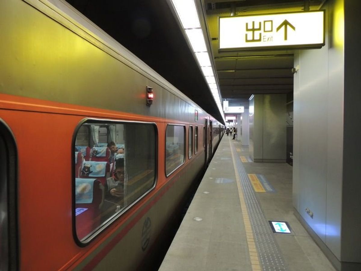 花蓮行列車で台南へ向かう。