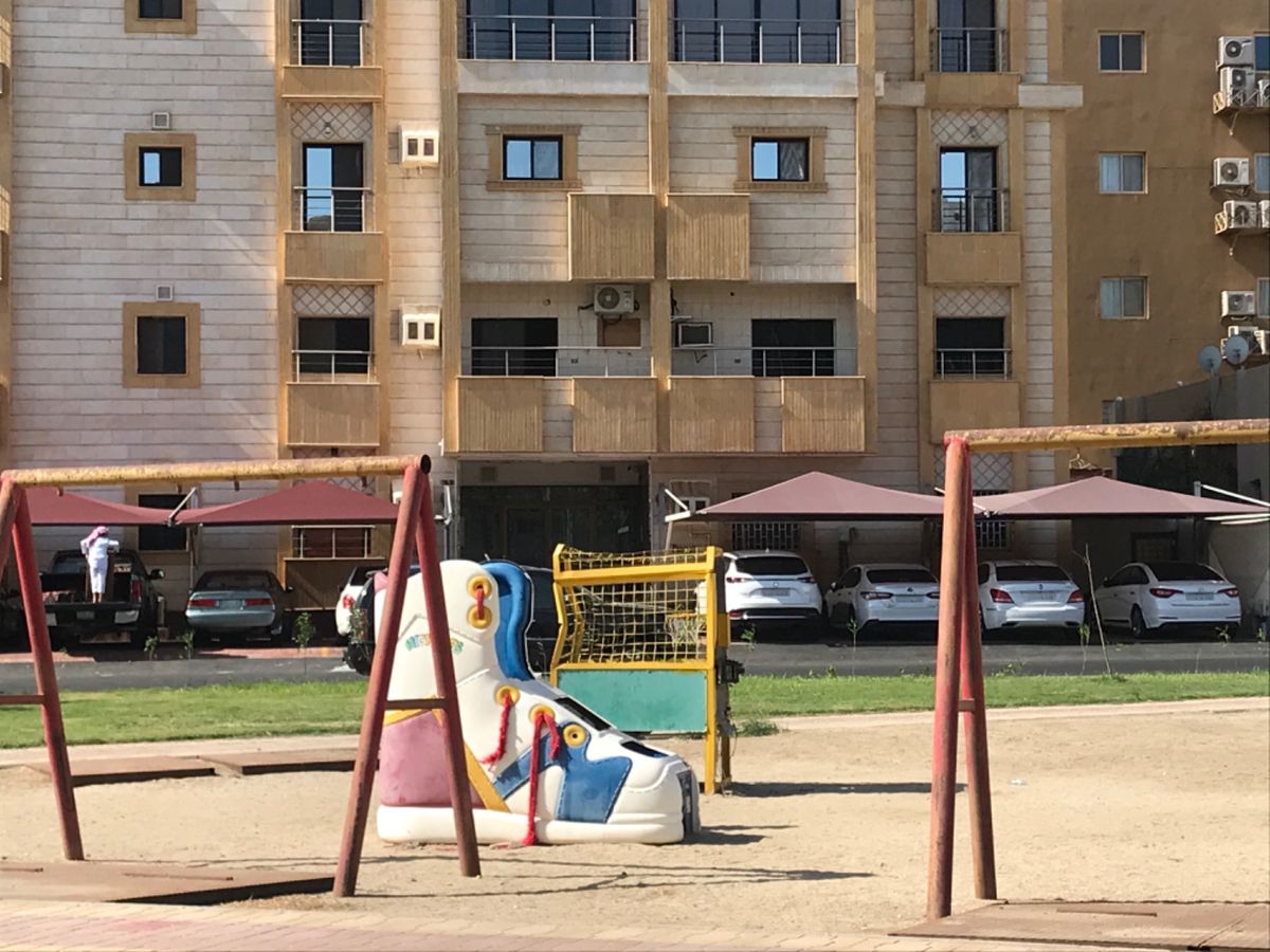 12時ごろ、モスク🕌からお祈りの声。
そしてお店はその間の時間は閉まってい...