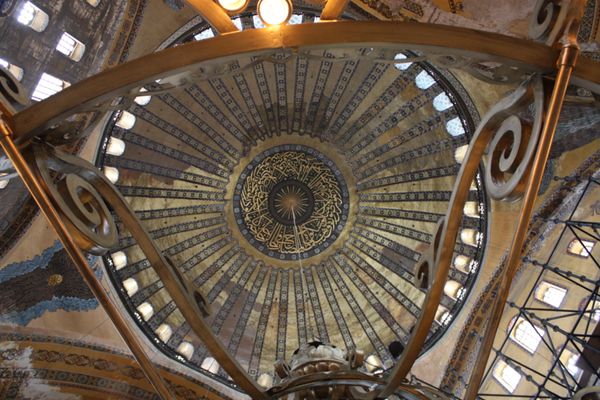 トルコ・イスタンブール、パムッカレ、エフェソス、カッパドキア「トルコ🇹🇷」の写真：アヤソフィアと外観だけだけどブルーモスク🕌