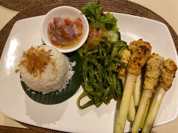 インドネシア・バリ「ウブド」の写真：サテ食べまくりww
4枚目が一番美味しか...