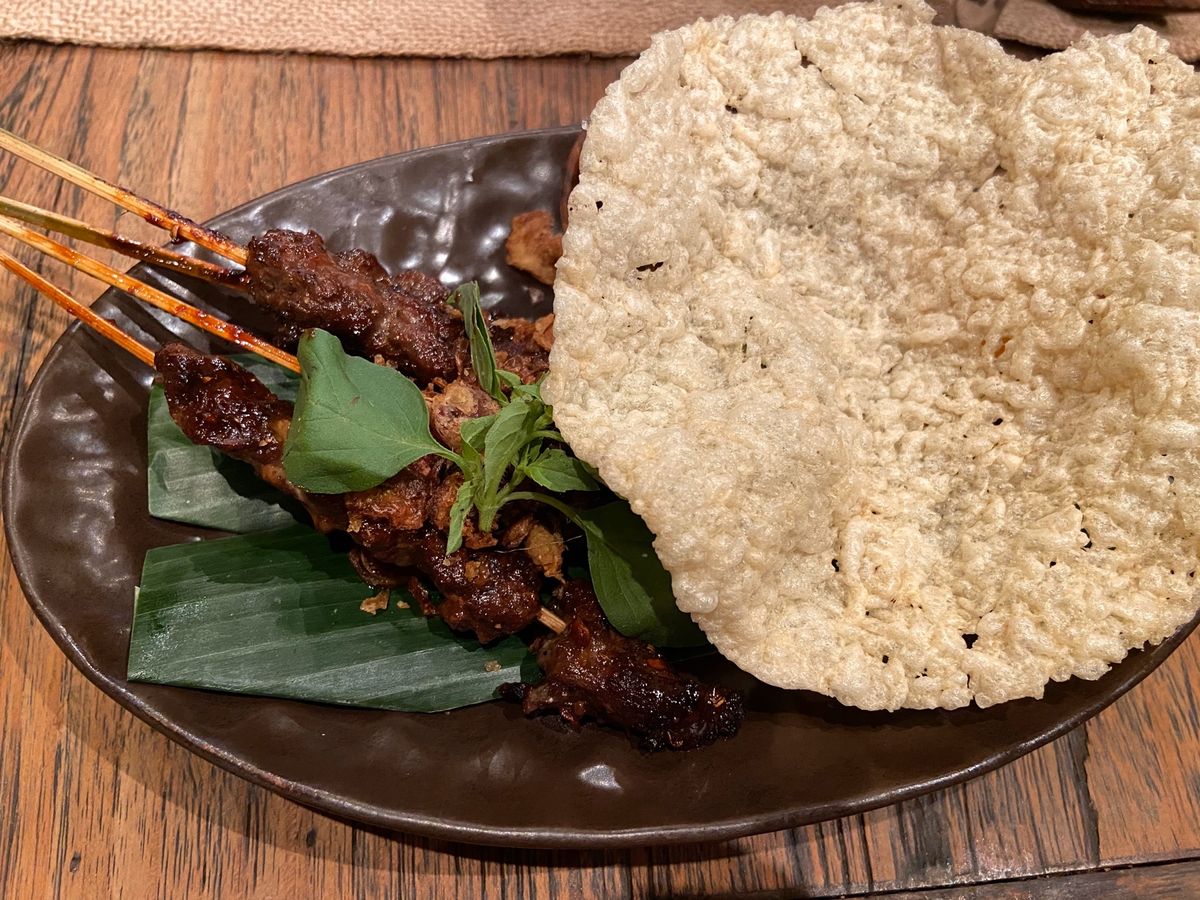 サテ食べまくりww
4枚目が一番美味しかったなー。