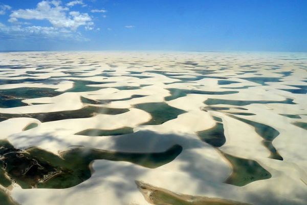 ブラジル・Natal「ブラジル旅」の写真：レンソイス・マラニャンセス国立公園には白...