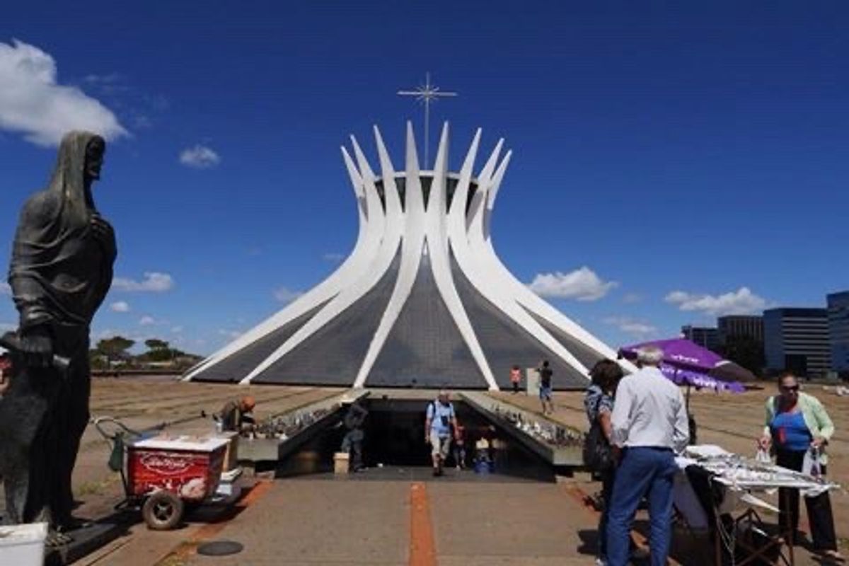 ブラジルの首都ブラジリア。
代表的な計画都市で、見どころは1日でまわれました。