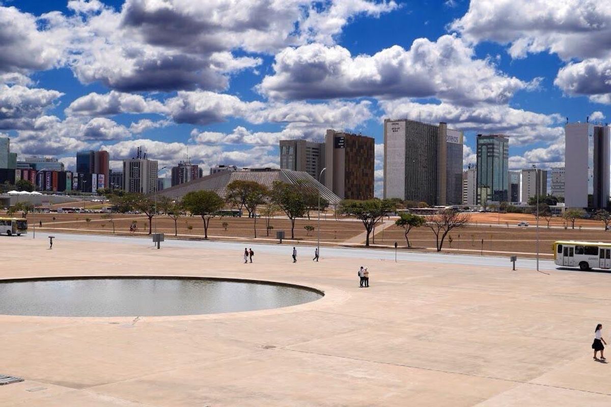 ブラジルの首都ブラジリア。
代表的な計画都市で、見どころは1日でまわれました。