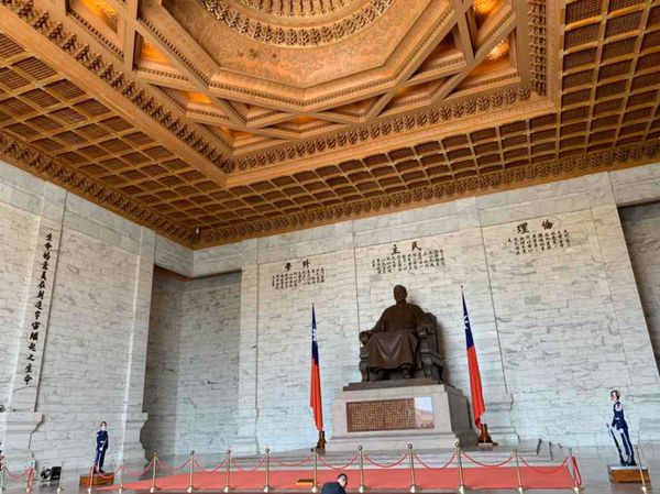 台湾・台北「台北弾丸旅行」の写真：中正記念堂・九份・十分で天燈上げ・寧夏夜市