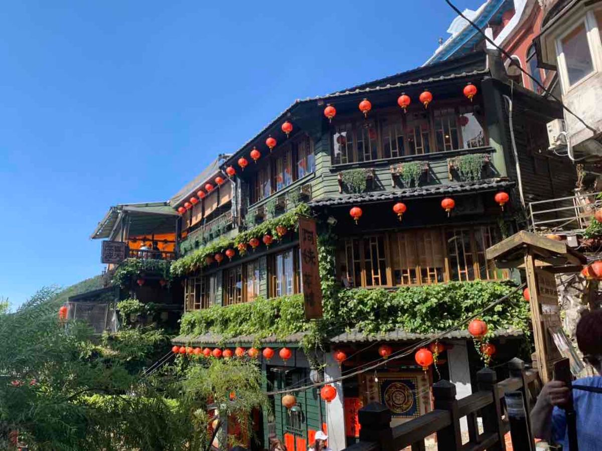 中正記念堂・九份・十分で天燈上げ・寧夏夜市