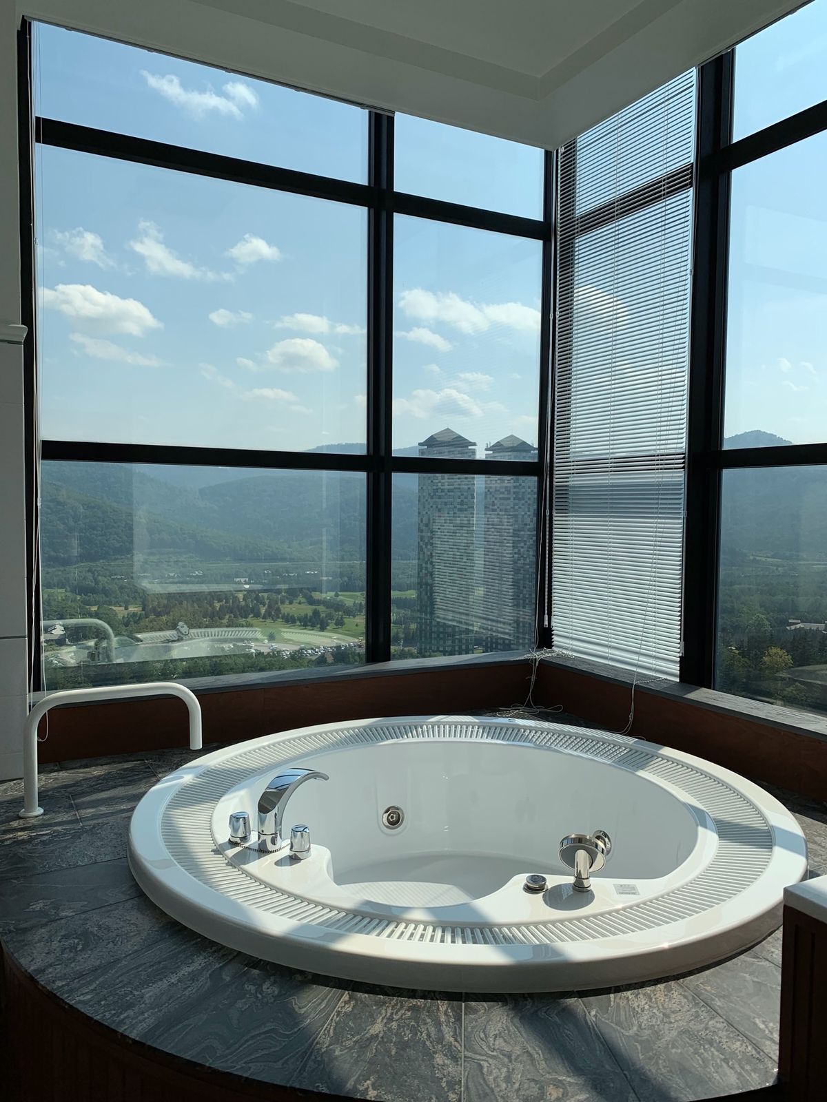 リゾナーレトマムに宿泊。雲丹パスタがとても美味しかった。たくさんのアクティ...