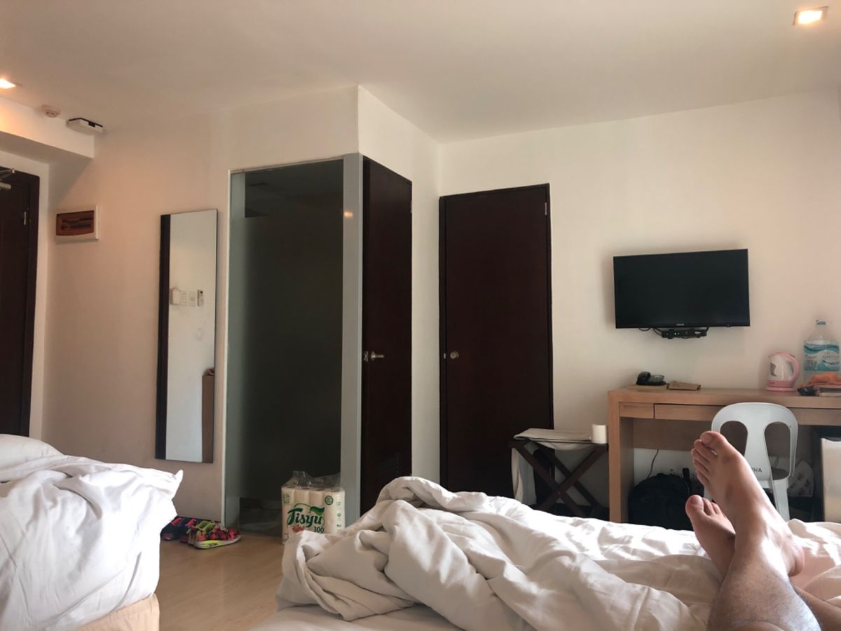 我々のホテル寮。普通の寮と違って酒持ち込み可能。