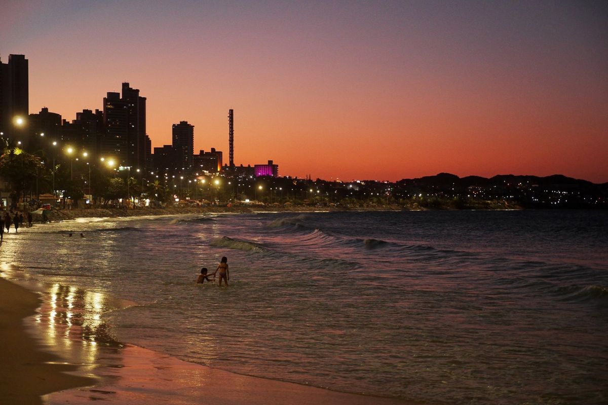 こちらもブラジルのリゾート地、ナタル。
海辺を散歩して、宿でオリンピックの...