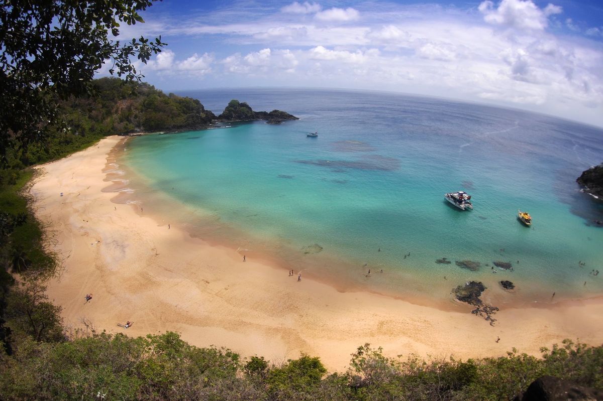 太平洋に浮かぶ島、ブラジルの世界遺産であるフェルナンド・デ・ノローニャ。
...