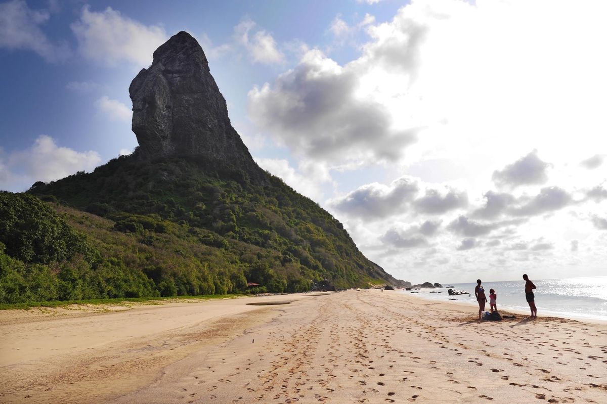 太平洋に浮かぶ島、ブラジルの世界遺産であるフェルナンド・デ・ノローニャ。
...