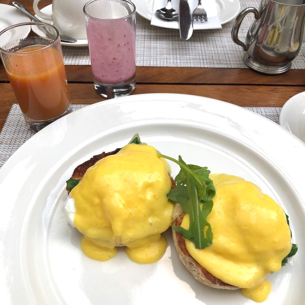 The Vineyard hotel

ペンギン調査のメンバーと合流する1...