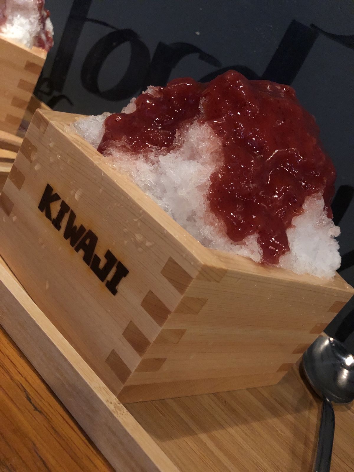 めちゃくちゃ暑かったのでかき氷染みる🍧
ちょうど瀬戸内トリエンナーレの期間...