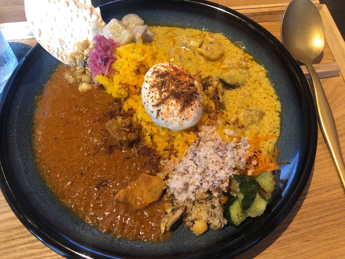 めちゃくちゃ暑かったのでかき氷染みる🍧
ちょうど瀬戸内トリエンナーレの期間...