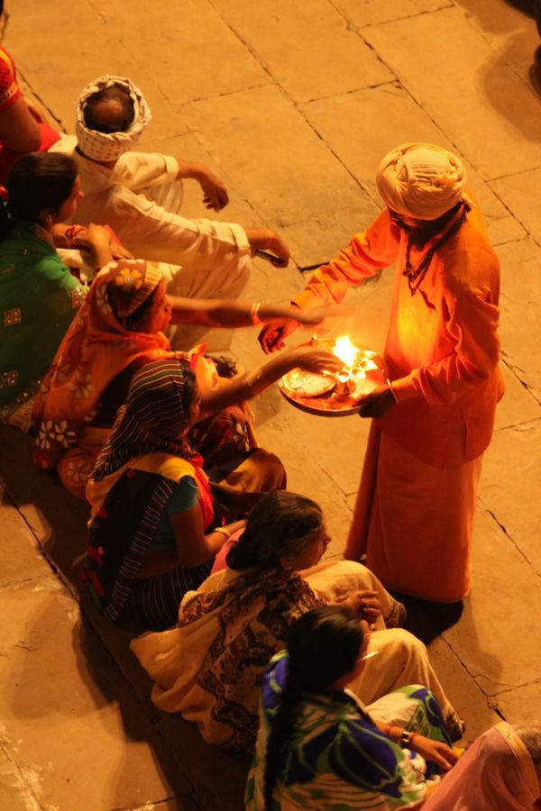 インド・ニューデリー　バラナシ　アグラ「ヒンズー聖地巡礼と寝台列車の旅」の写真