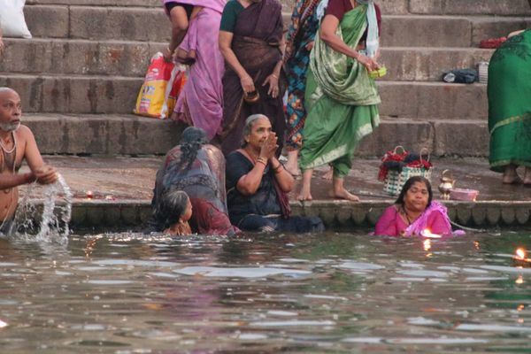 インド・ニューデリー　バラナシ　アグラ「ヒンズー聖地巡礼と寝台列車の旅」の写真