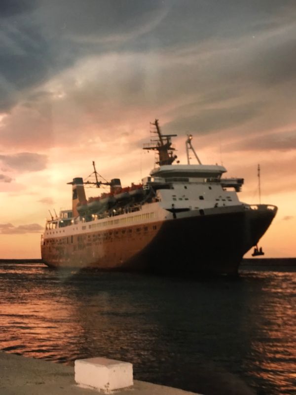 ギリシャ・アテネ、パトラ「パトラから豪華客船」の写真