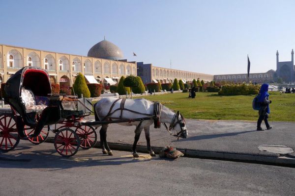 イラン・イスラム共和国・Shiraz「コーカサス旅(イラン)」の写真：イランの古都エスファハーン。
エマーム広...