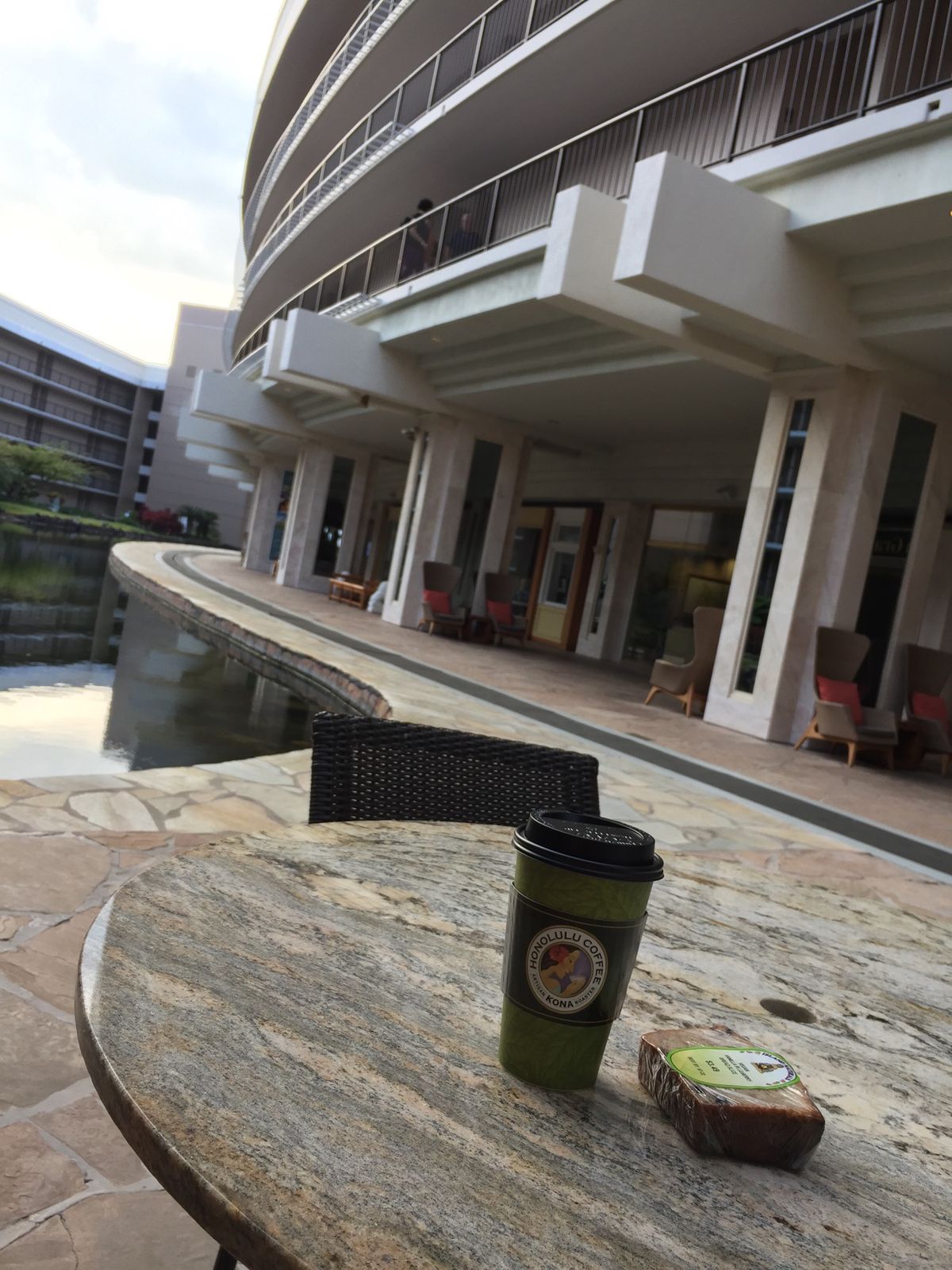 おはようございます。  3日目も朝から快晴☀️です。まずは夫婦2人朝散歩と...