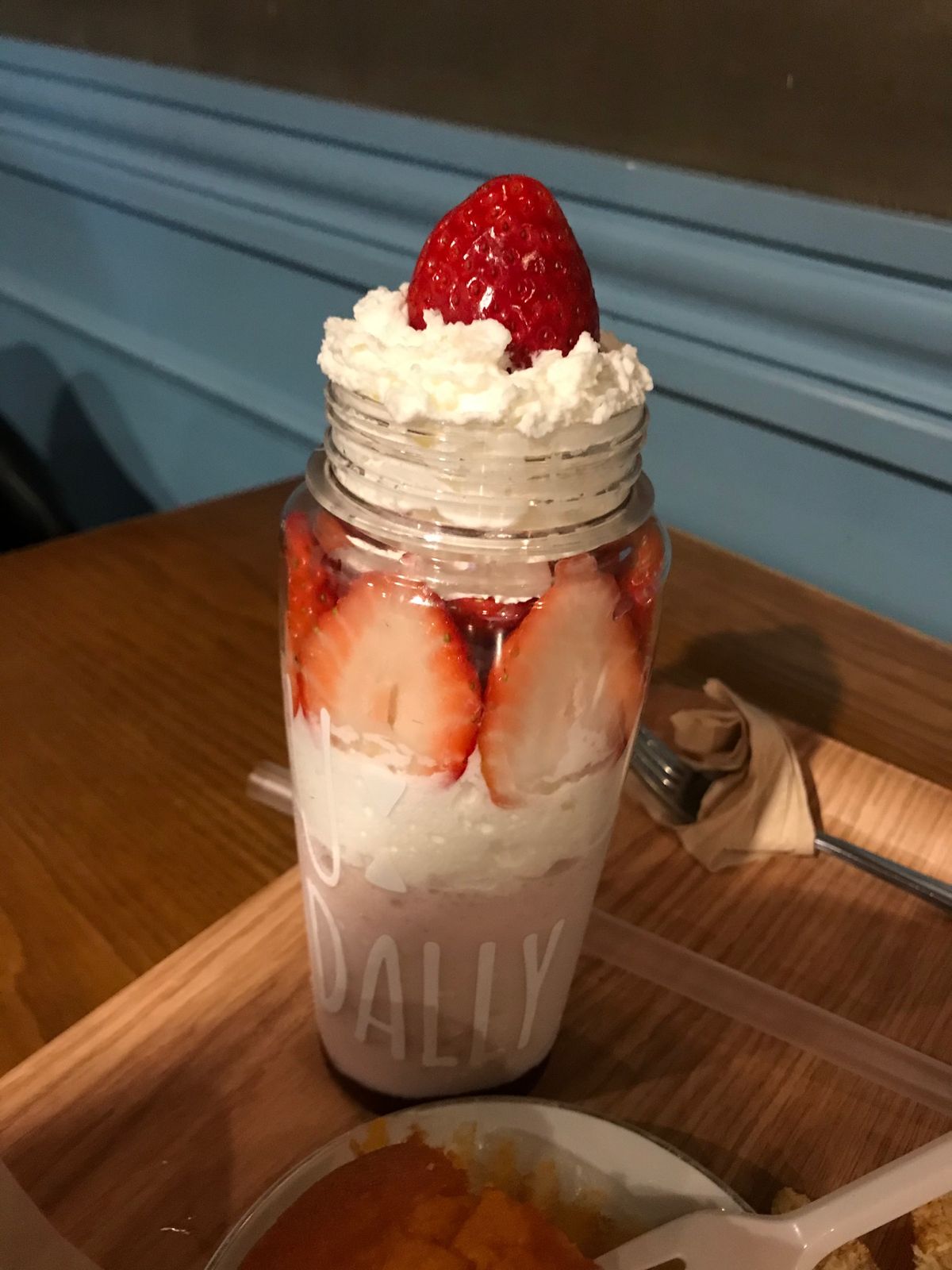 田浦珈琲街にあるカフェでひと休み。
ボトルは飲み終わったらお持ち帰りOK。