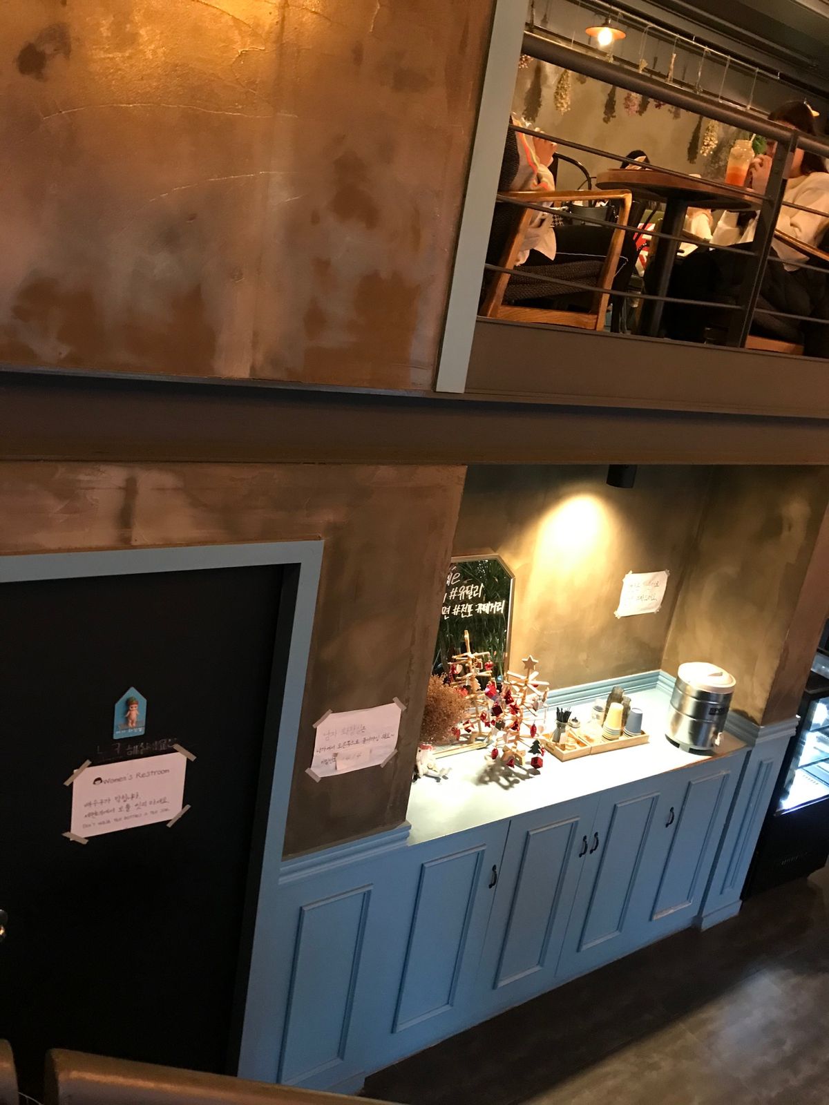 田浦珈琲街にあるカフェでひと休み。
ボトルは飲み終わったらお持ち帰りOK。