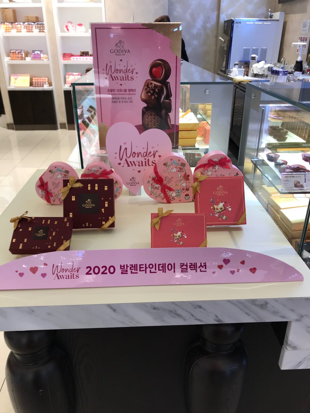 ロッテ百貨店は25日は休みでした。
26日は11時オープンだったかな。時間...