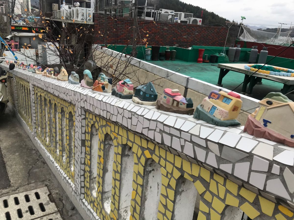 甘川文化村。
モザイクタイル貼り、見ていて楽しい♪