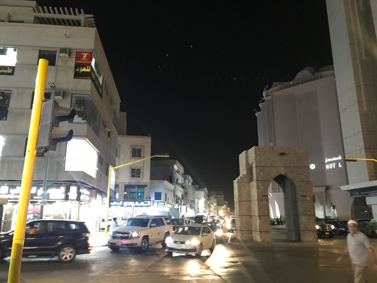 ジェッダの街。広いのでUberで移動しました。