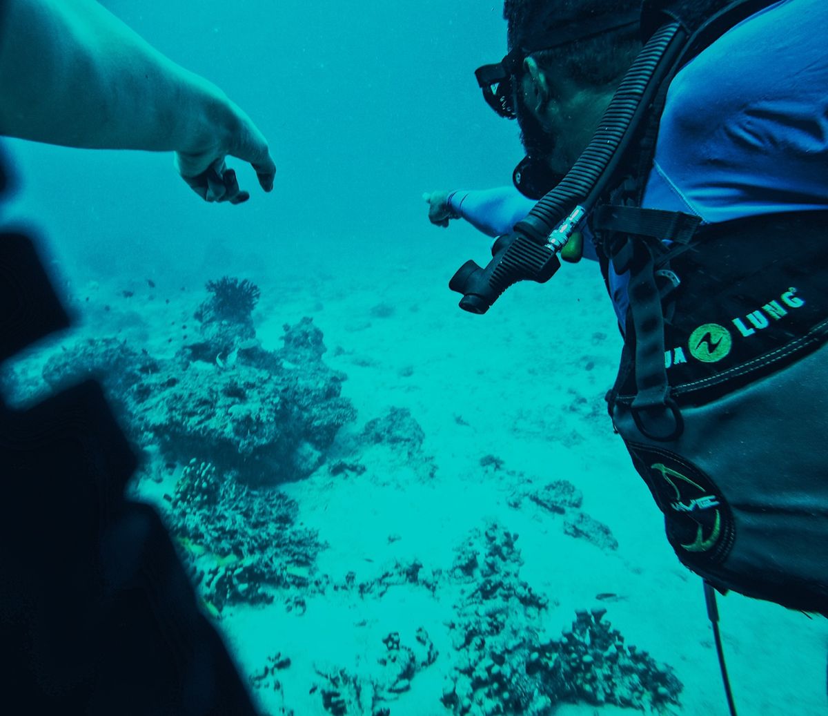 フィジーについたらFijiビール🍺💕
ボートに乗ってロマニアイランド🌴

...