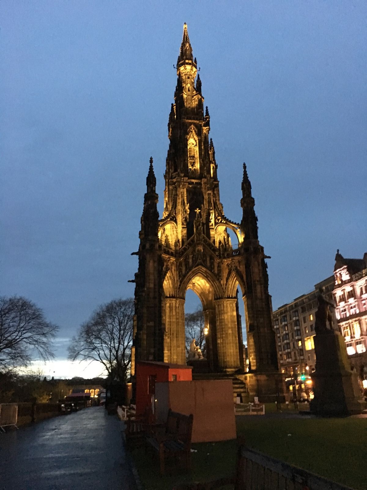 Edinburgh's photo.
I want to visit ag...