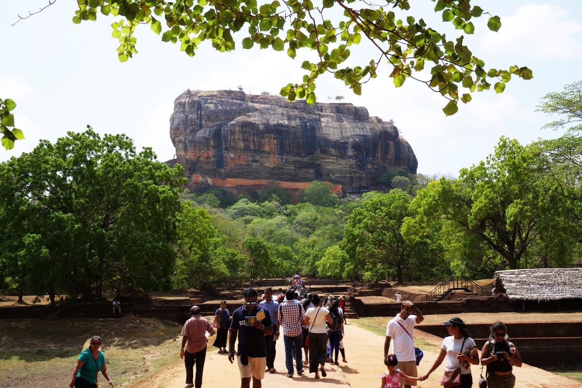 スリランカといえばシーギリヤロック。
コロンボ→ダンブッラ→シーギリヤとバ...