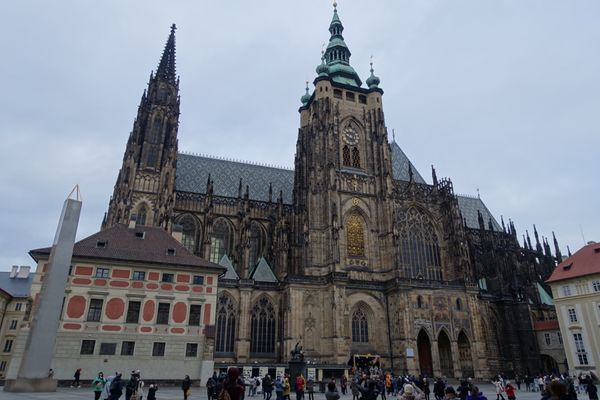 チェコ共和国・プラハ、チェスキークルムロフ「中欧５カ国　プラハ城・カレル橋🇨🇿」の写真：どこの国もめっちゃ晴れ☀️
暖冬のおか...