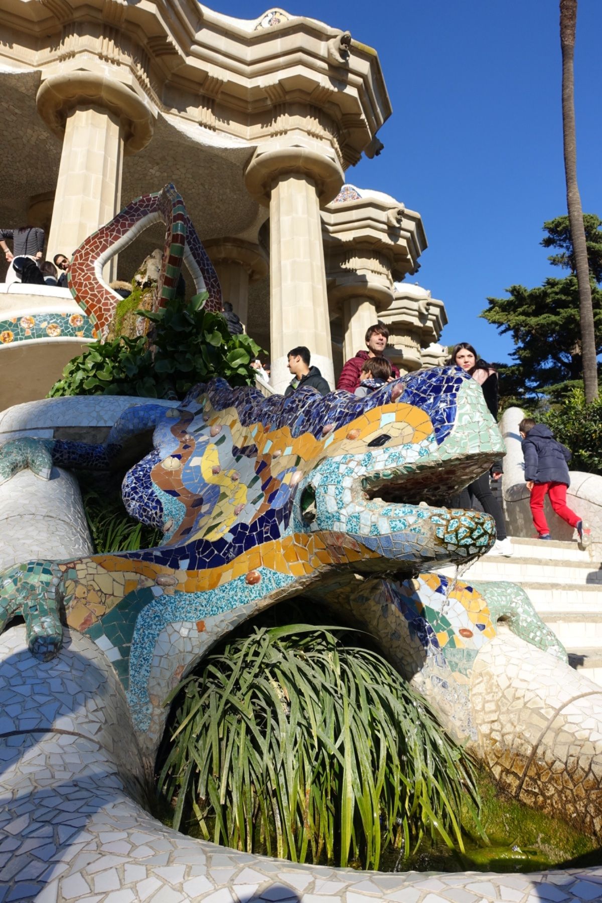 サグラダファミリア
アルハンブラ宮殿
グエル公園