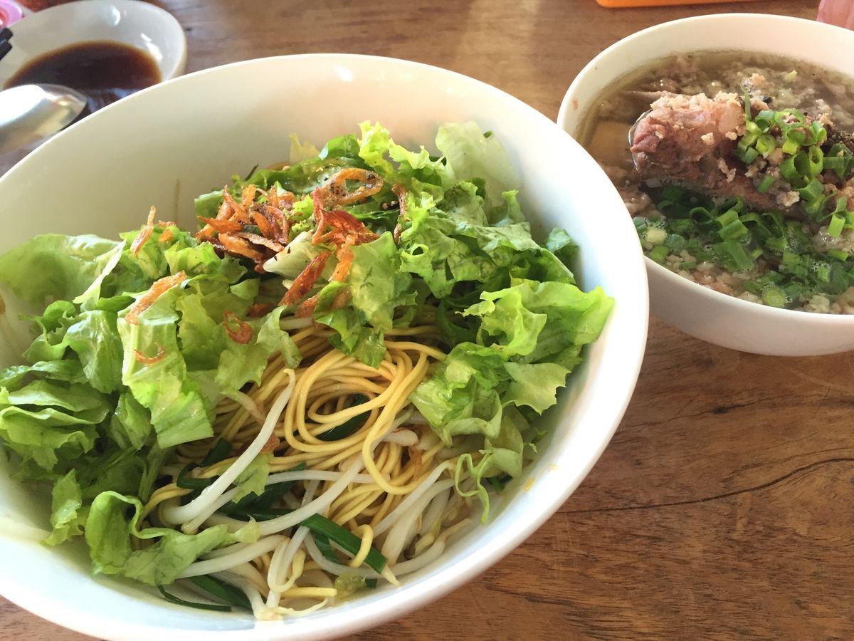 勝手にベトナムマイNo.1フーティウ認定の名店。ただし汁なしは砂糖抜き必須...