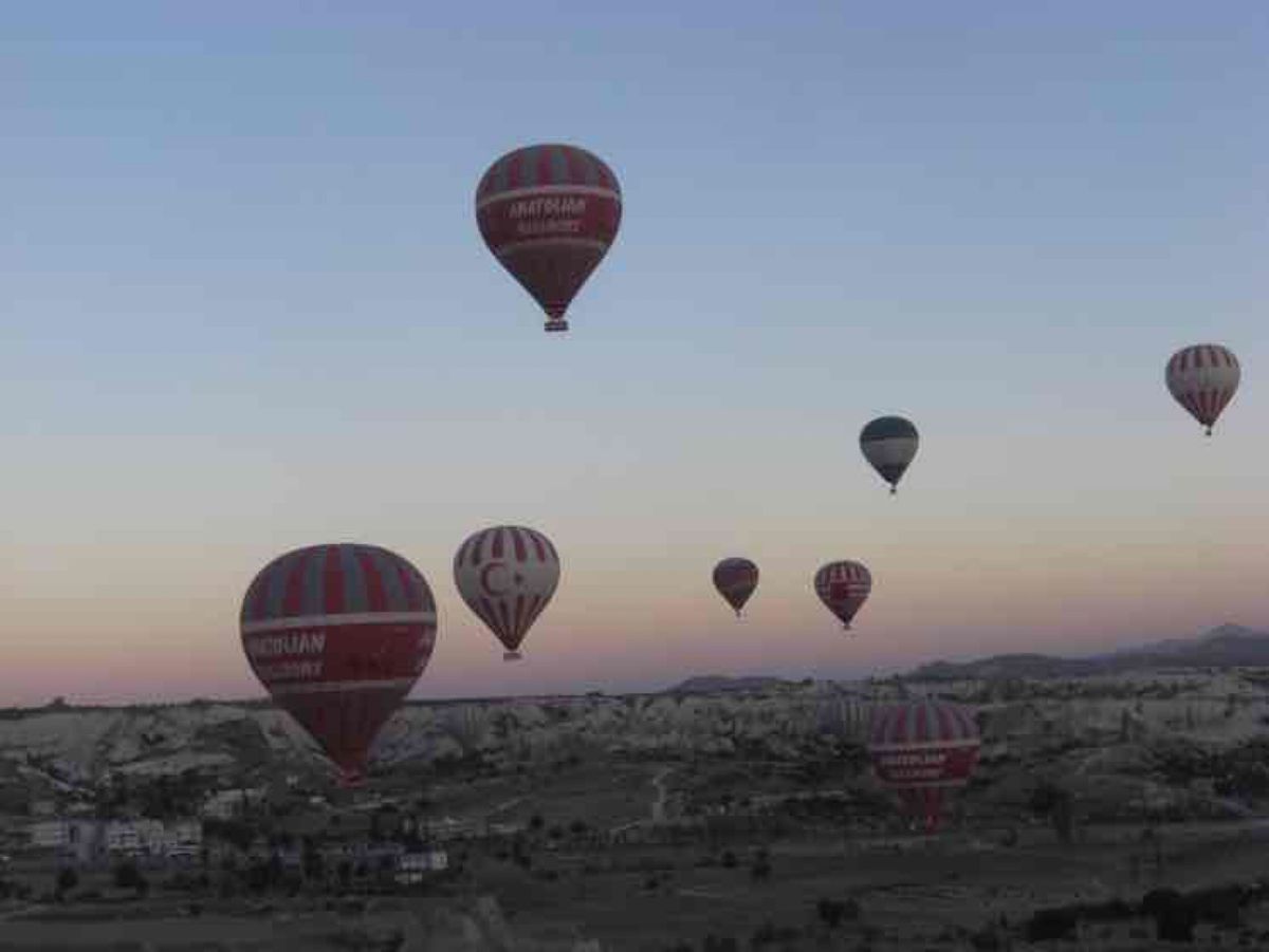 カッパドキアは、3回目だったけど、初めての気球ツアー。
高所恐怖症のメンバ...
