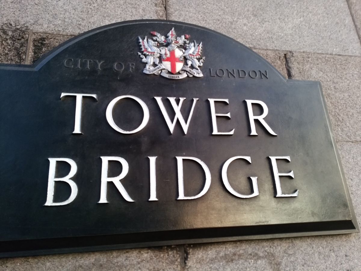2/7
Tower of London→Tower Bridge→Lond...