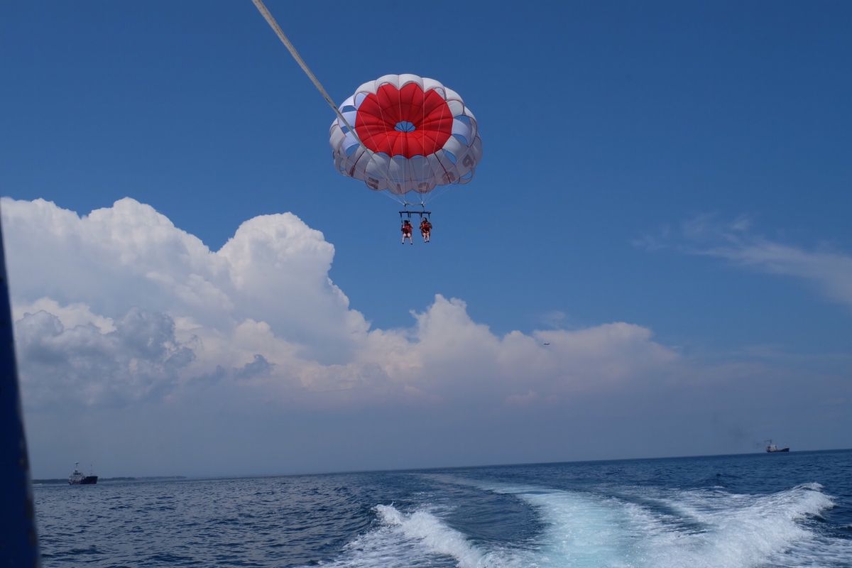 2/19
夕方頃ホテルに到着。
サービスの無料Wi-Fiルーターの引き換え...