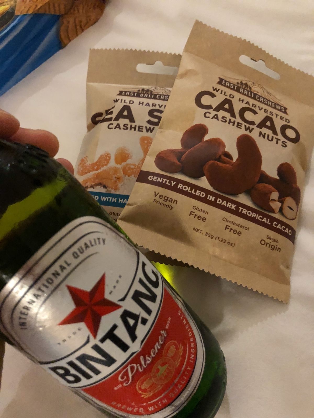 2/19
夕方頃ホテルに到着。
サービスの無料Wi-Fiルーターの引き換え...