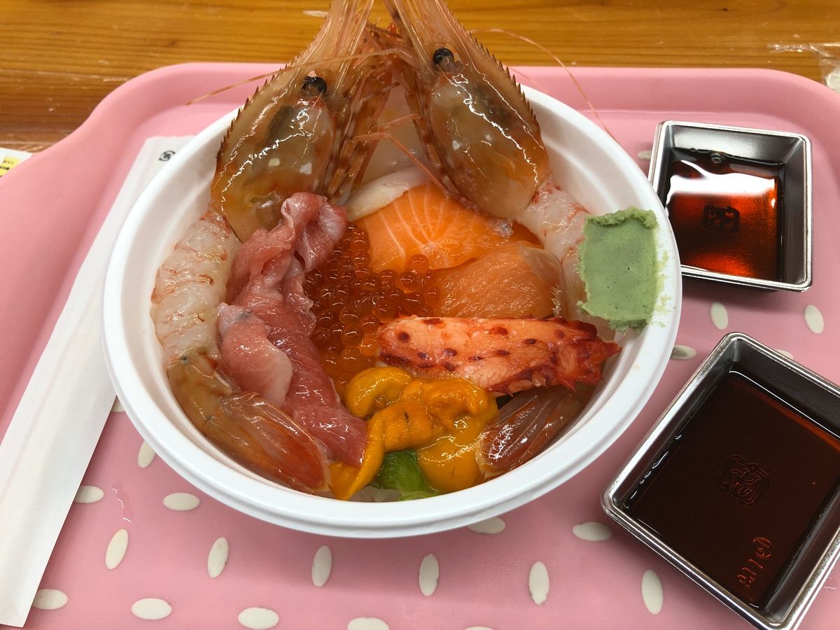 釧路食い倒れ旅♡
タンチョウ鶴は初めて見た！
そのあとはひたすら食べるオン...