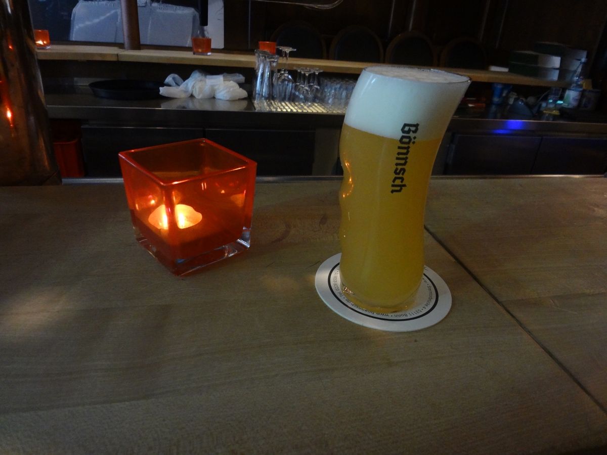 ライン川
ボンにはベンシュBönnschという地ビールがあります
お隣のケ...